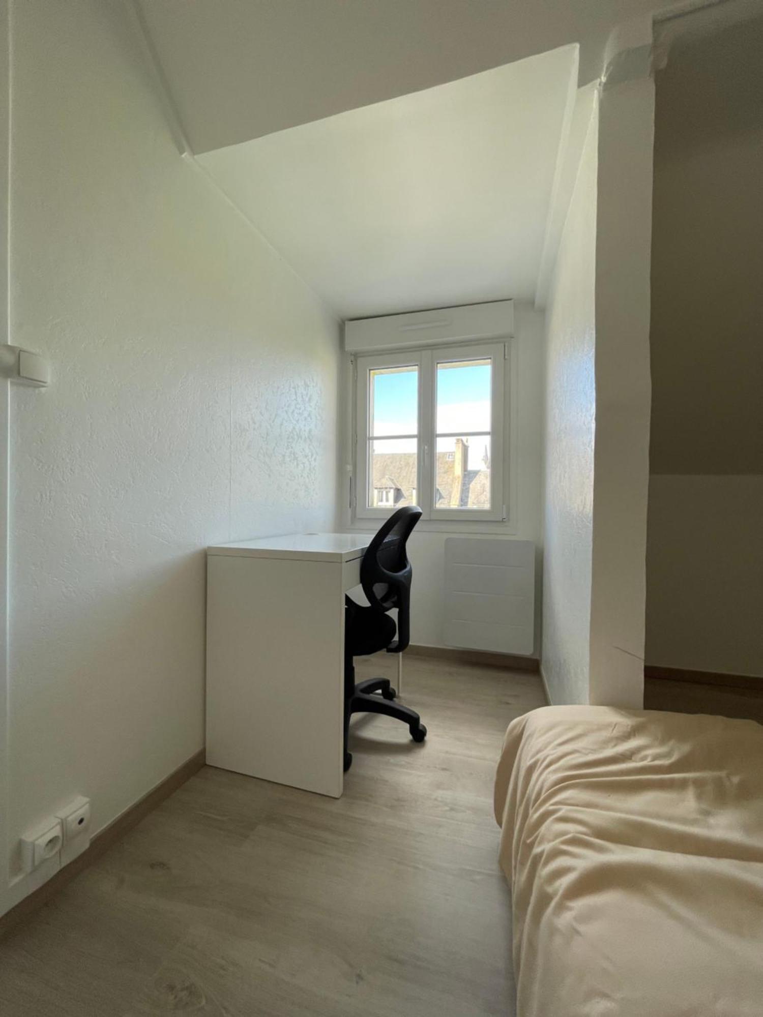 Appartement Renove Tout Equipe, Centre Ville, Proche De La Gare Et Commerce Flers  Exterior photo
